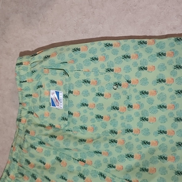 Bermies Swim Trunks Size Medium mens - Picture 6 of 7